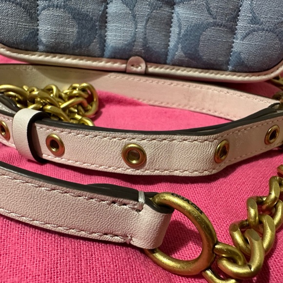 Brand new : COACH Signature Chambray With Quilting - Picture 14 of 17